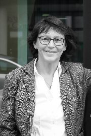 Frau Ulrike Schneider-Gast